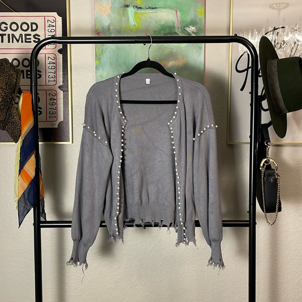 NEVER BEEN WORN!! Stylish Gray Cardigan!!